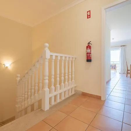 Duplex Mar A Vista, Com Piscina E Linda Vista Mar, A 600m Da Praia! Portimao